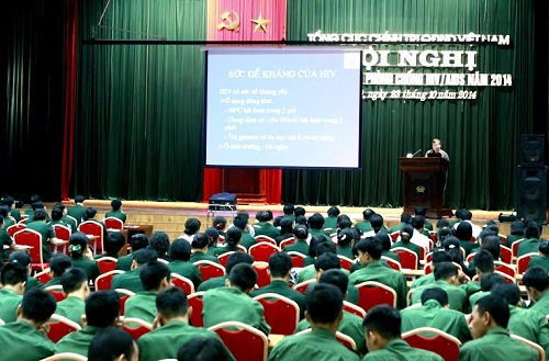 Nâng cao nhận thức trong phòng chống HIV/AIDS cho phụ nữ Quân đội