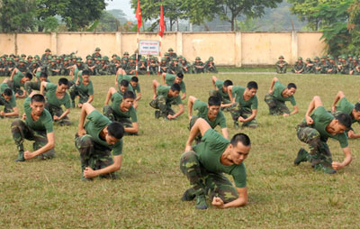 Hội thao giữa mùa huấn luyện