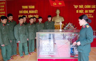 Làm cho truyền thống Bộ đội Cụ Hồ thấm sâu vào mỗi quân nhân