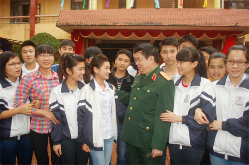 Thu hút người tài năng vào đào tạo trong các trường quân đội