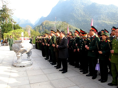 Tổ chức chương trình “Hành quân về nguồn” cho thanh niên