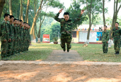 Sắc xuân ở Trung đoàn 2