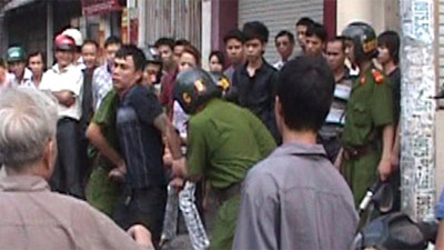 Chống người thi hành công vụ sẽ bị thông báo về nơi cư trú