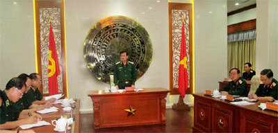 Thượng tướng Nguyễn Thành Cung kiểm tra các đơn vị phía Nam