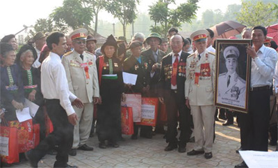 Nhiều hoạt động tưởng niệm, tri ân trong chuyến đi “Về nguồn-qua miền Tây Bắc”