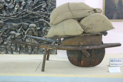 Xe cút kít của ông Bầm