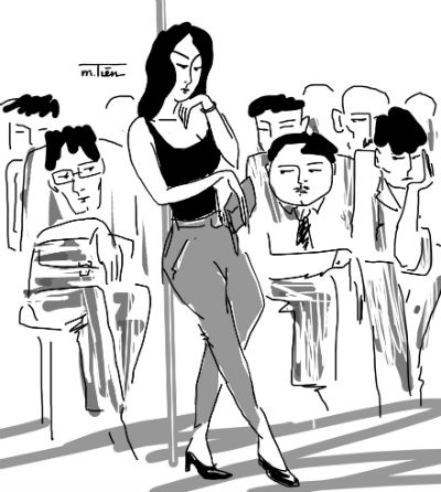 Cô gái bước lên xe buýt