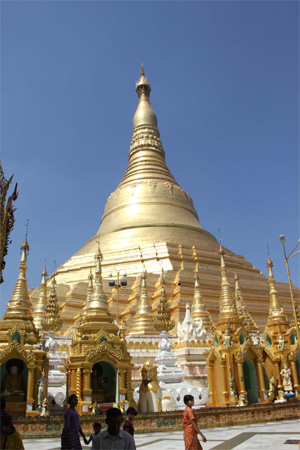 “Cột cây số” Nây Pi Tô