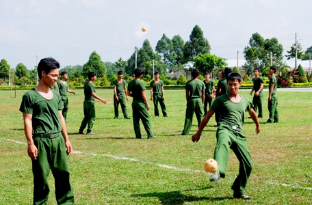 Yêu thương đồng chí đồng đội