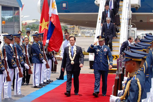 Thủ tướng Nguyễn Tấn Dũng tới Ma-ni-la