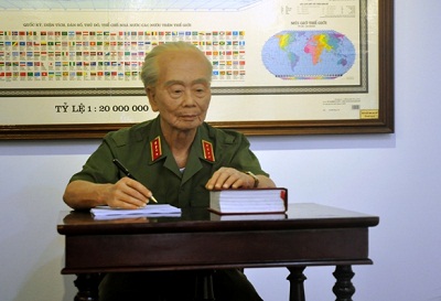 Gửi trọn tấm lòng trong chân dung Đại tướng