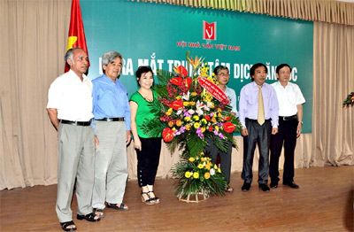 Thêm một con đường để văn học Việt Nam hội nhập