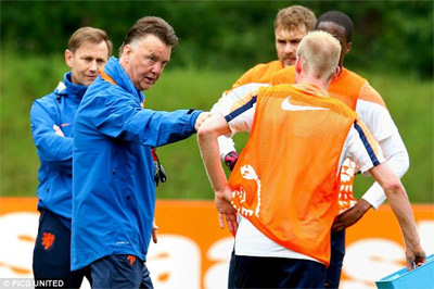 HLV Van Gan: “Hà Lan sẽ chiến thắng bằng khát vọng”