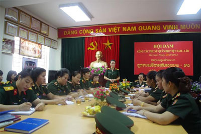 Đoàn cán bộ Phụ nữ QĐND Lào thăm và làm việc tại Ban Phụ nữ Quân đội 