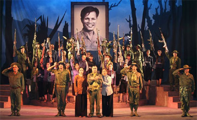 Tỏa sáng “chiếu chèo bộ đội”