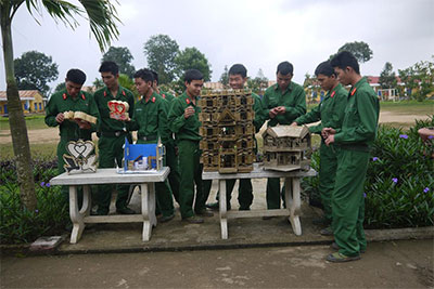 Tài hoa chiến sĩ “Một bốn ba”