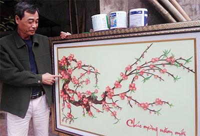 Tài hoa nghệ nhân ghép tranh giấy