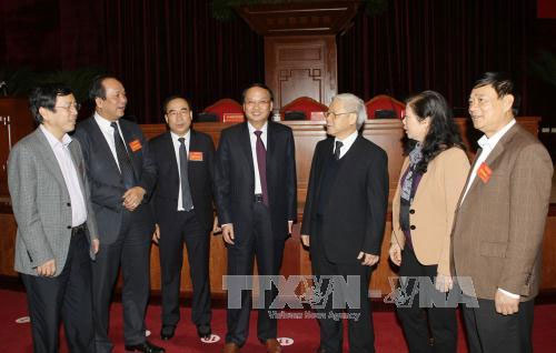 Không để bị chi phối bởi quan hệ thân quen trong công tác nhân sự