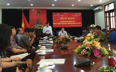 Triển lãm “Hoàng Sa, Trường Sa của Việt Nam-Những bằng chứng lịch sử và pháp lý” tại Hòa Bình