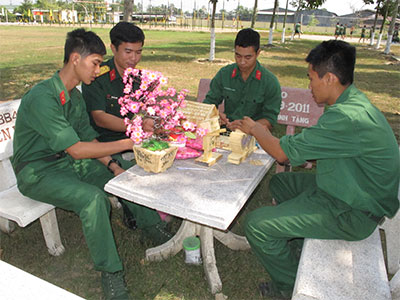 Quà Xuân của lính trẻ