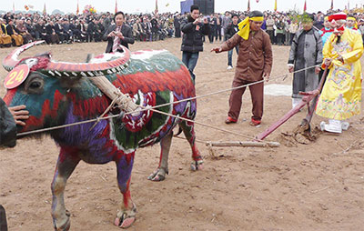 “Hồn dân tộc” trong lễ hội Xuân