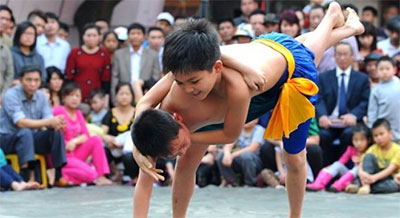 Còn vang tiếng trống hội vật Mai Động