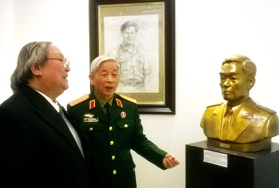 Cần am tường về truyền thống, lịch sử dân tộc