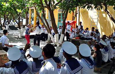 Yêu đời như lính đảo Phan Vinh