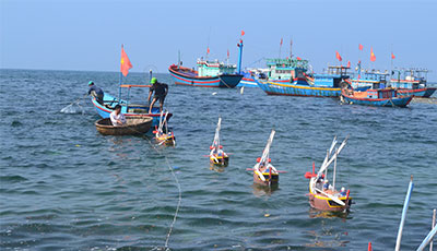 Tháng Ba khao lề thế lính Hoàng Sa