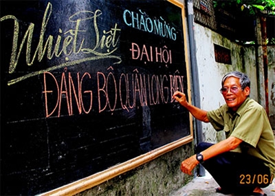 Ông Trường “bảng tin”