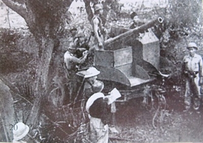 Ai cũng ra sức đánh giặc