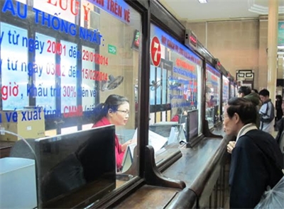 Từ 15-1, hành khách có thể sử dụng ki-ốt in vé tàu tự động tại ga