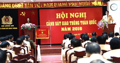 Triển khai công tác bảo đảm trật tự an toàn giao thông năm 2016