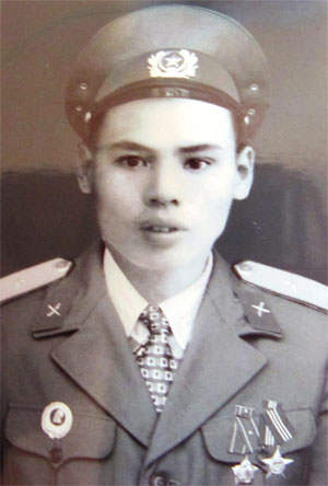 Tìm người thân và đồng đội