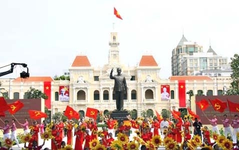 Lễ khánh thành Tượng đài Bác Hồ tại Thành phố Hồ Chí Minh