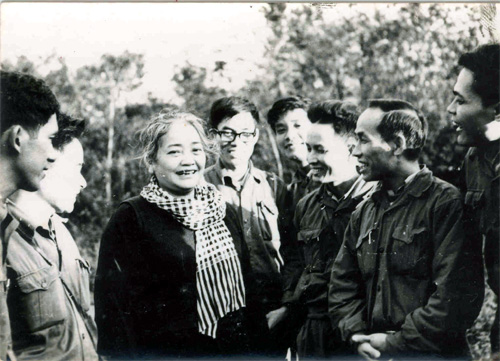 Gặp bà Định trong Đại thắng mùa Xuân