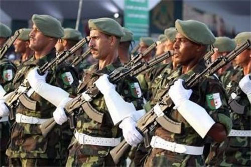 Algeria tăng dự toán ngân sách quốc phòng tài khóa 2013