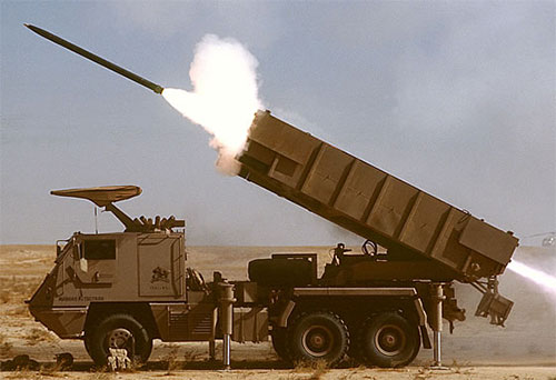 Sau pháo tự hành Ceacar, Indonesia tiếp tục mua pháo phản lực ASTROS-2