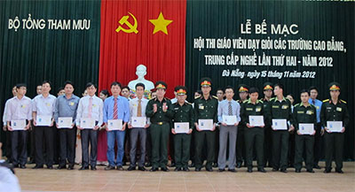 Bước chuẩn hóa chất lượng giáo viên dạy nghề