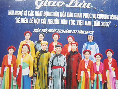 Bầm về rộn rã Phường Xoan