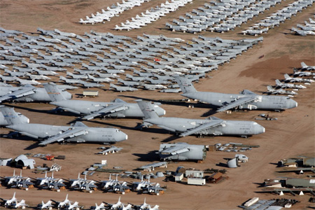 Mỹ bắt đầu thanh lý một phần “Nghĩa địa máy bay”