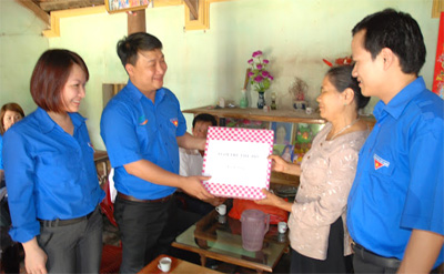 Phong trào ấm lòng “tiền tuyến”