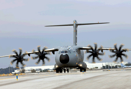 Chiếc A400M đầu tiên sẽ tới Malaysia vào năm 2015