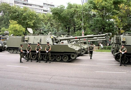 Tây Ban Nha có thể giảm ngân sách quốc phòng năm tài khóa 2012