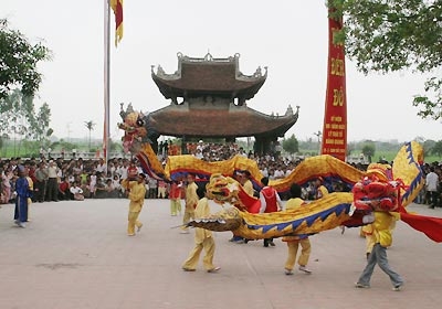 Lễ hội Đền Đô kỷ niệm 1002 năm vua Lý Thái Tổ đăng quang