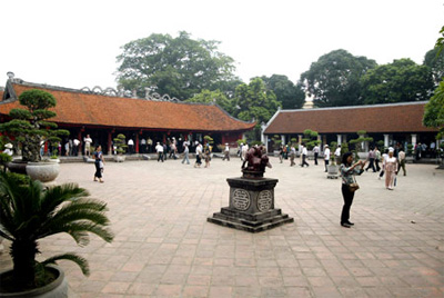 Phí cao, chất lượng dịch vụ không cao