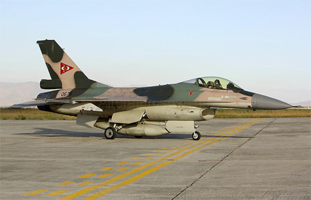 Venezuela “tặng” Iran chiến đấu cơ F-16 Fighting Falcon