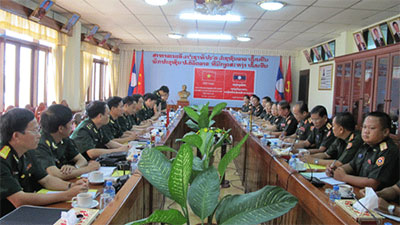 Đoàn cán bộ báo chí Quân đội nhân dân Việt Nam thăm, làm việc tại Lào