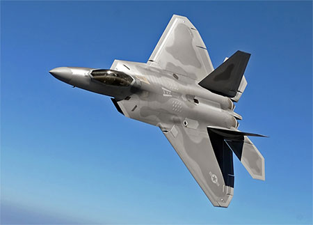Nối lại các chuyến bay của F-22 Raptor, sau sự cố phi công khó thở