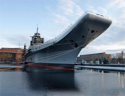 Mig-29KUB lần đầu tiên hạ cánh thành công trên tàu sân bay Vikramaditya